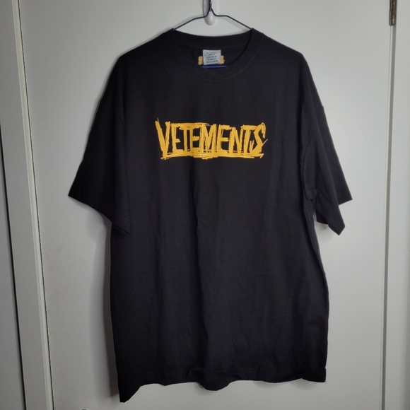 Vetements Shirt - Picture 1 of 2